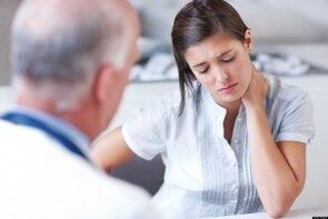 Consultation avec la partenaire de l'homme pour déterminer la faisabilité d'une chirurgie d'agrandissement du pénis